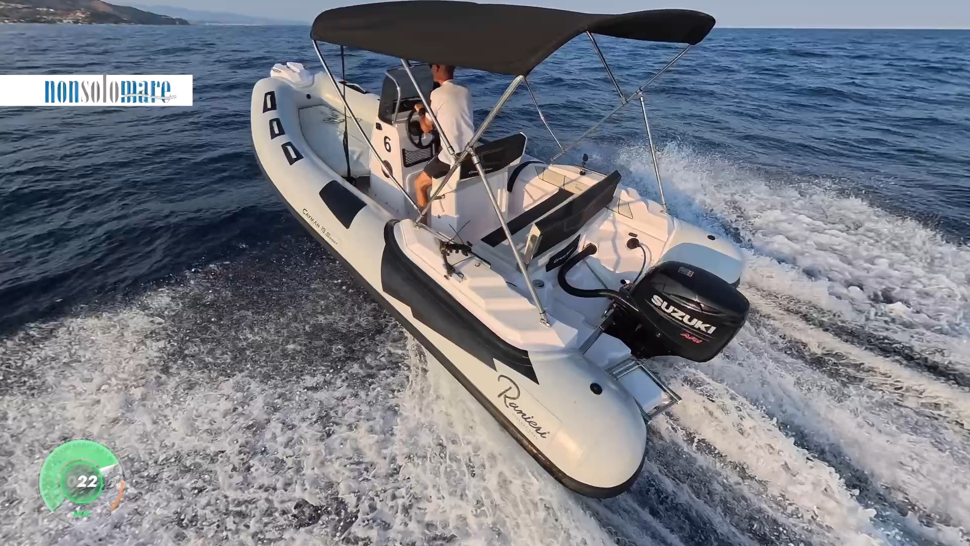 Ranieri International Cayman 19 Sport prova in mare con 40 cavalli Suzuki ARI