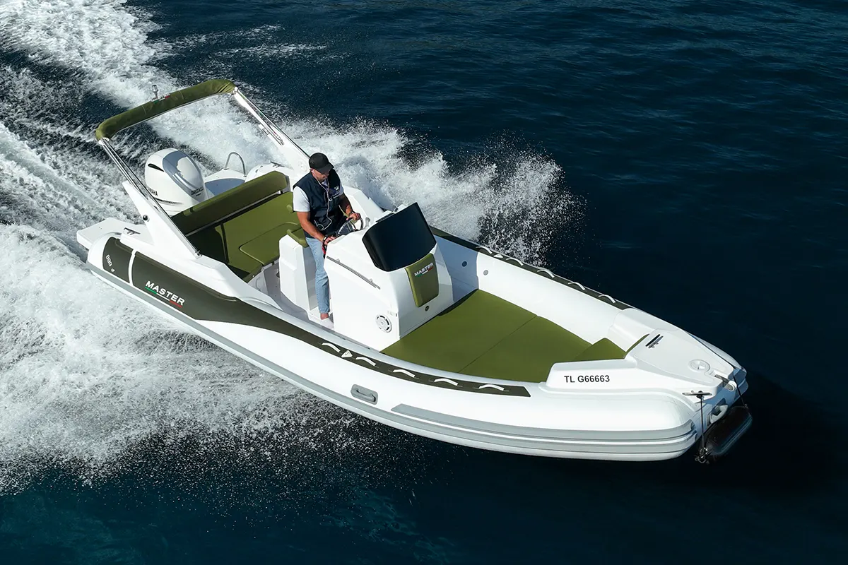 Master 699GP motorizzato Yamaha 200hp “prova in mare”