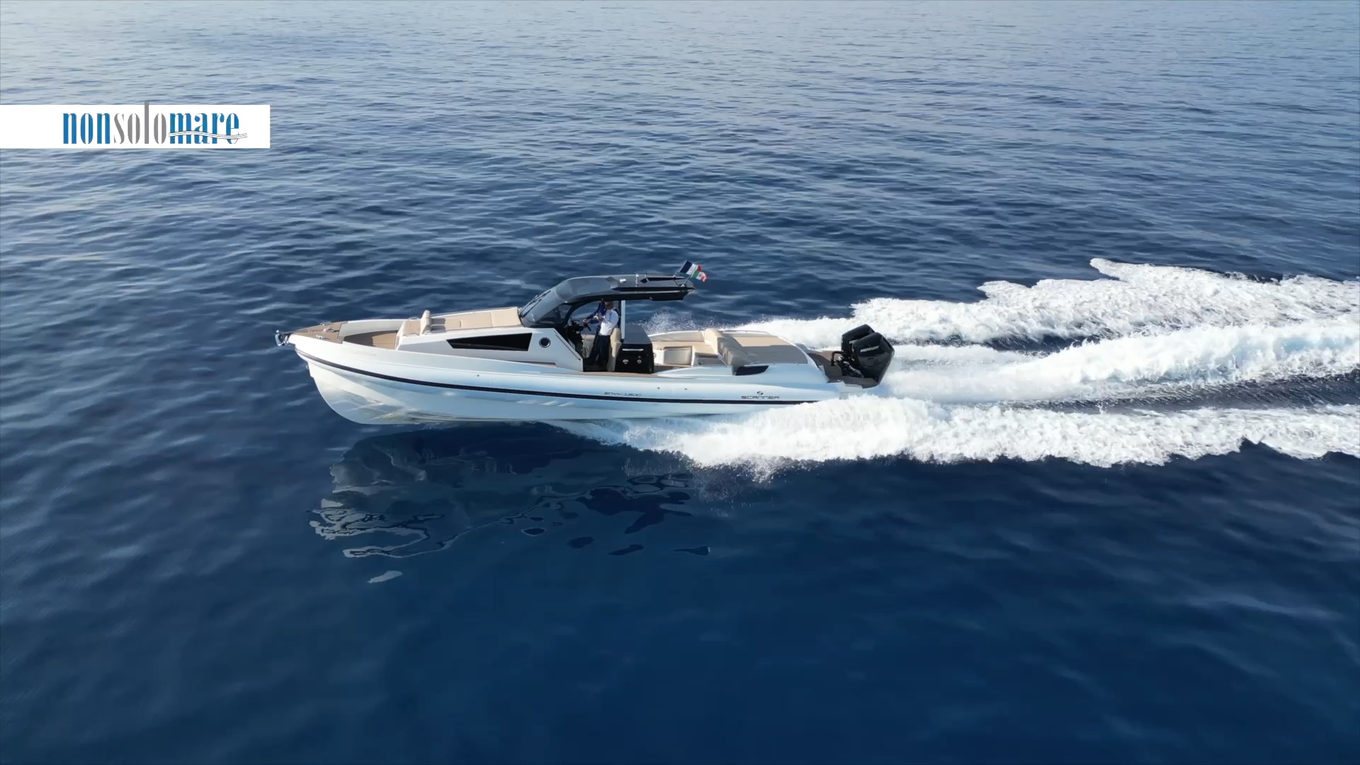 Scanner Envy 1300 prova in mare con i nuovi V10 da 425 CV di casa Mercury