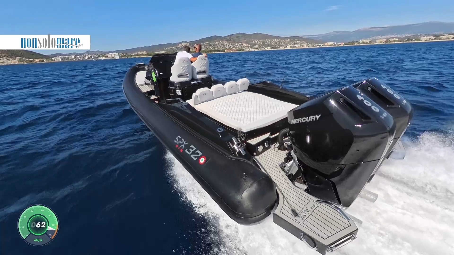 SPX 32 prova in mare con 2 V10 da 400 cavalli di casa Mercury